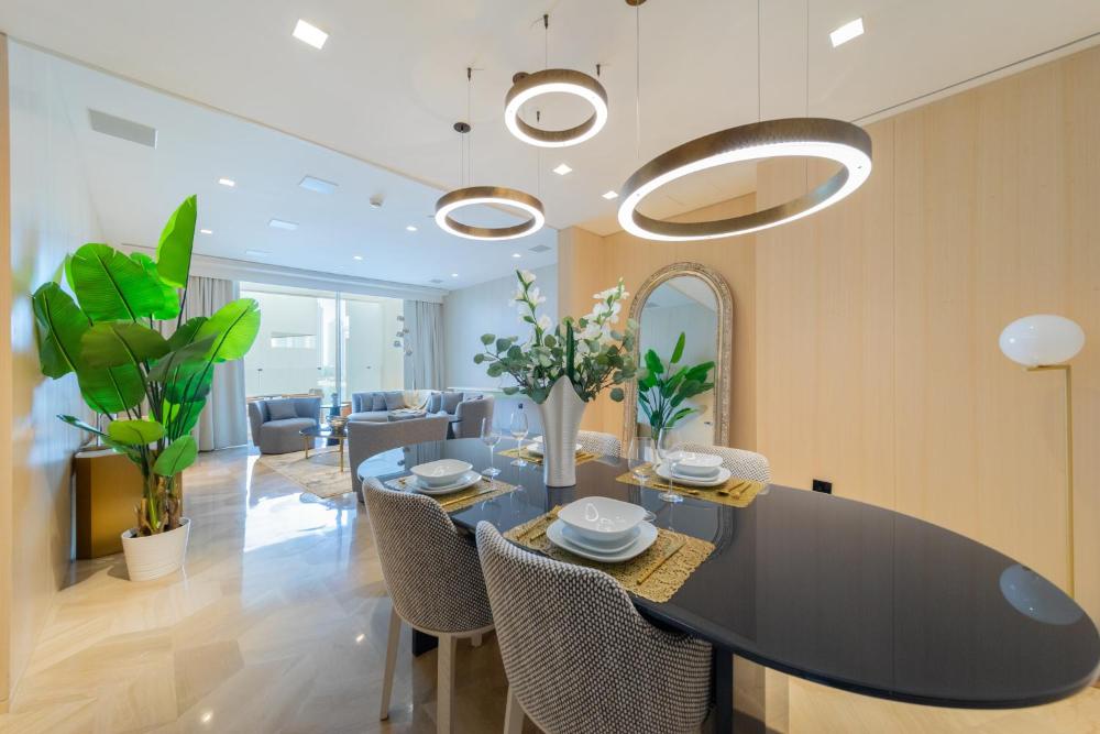 EDEN'S Homes & Villas - FIVE Palm Residences