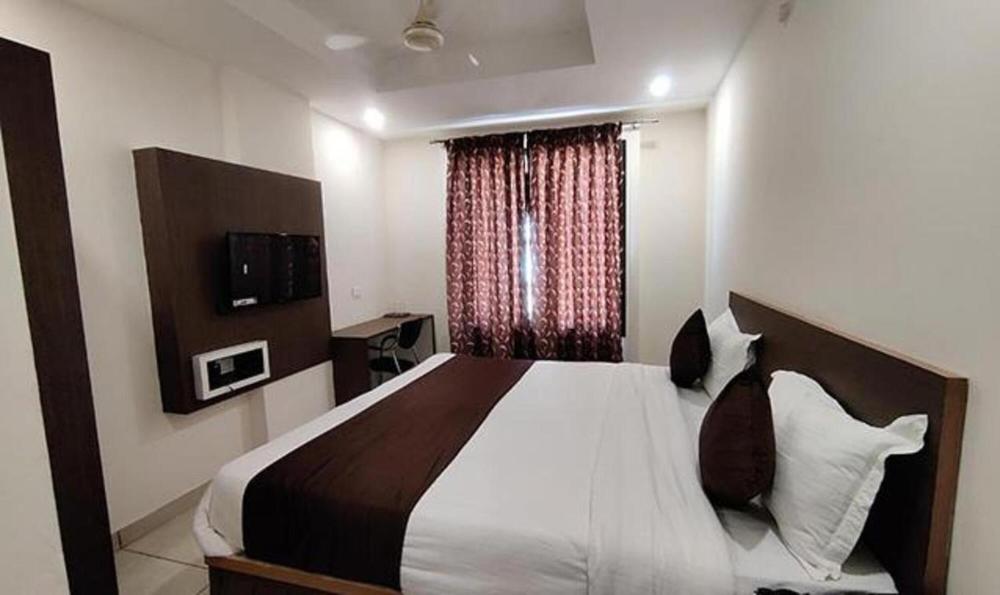 Hotel Golden Rays