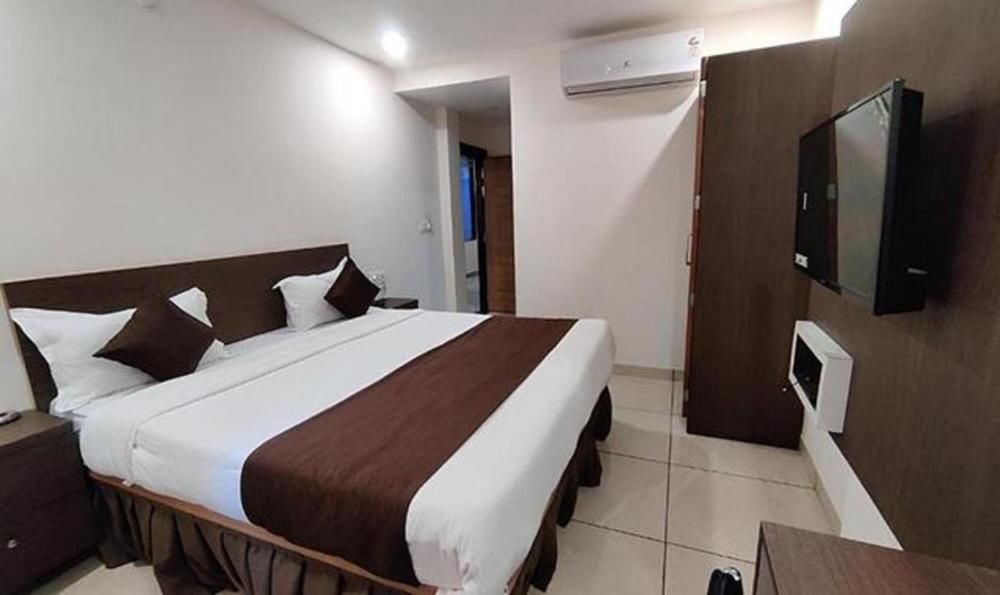 Hotel Golden Rays