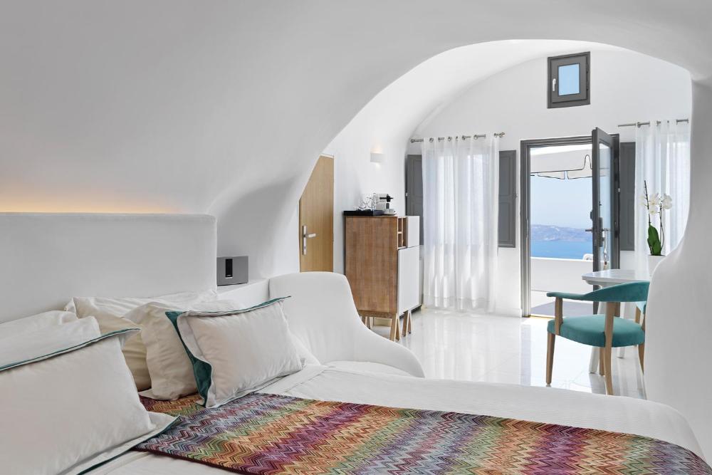 Photo - Katikies Chromata Santorini - The Leading Hotels of the World