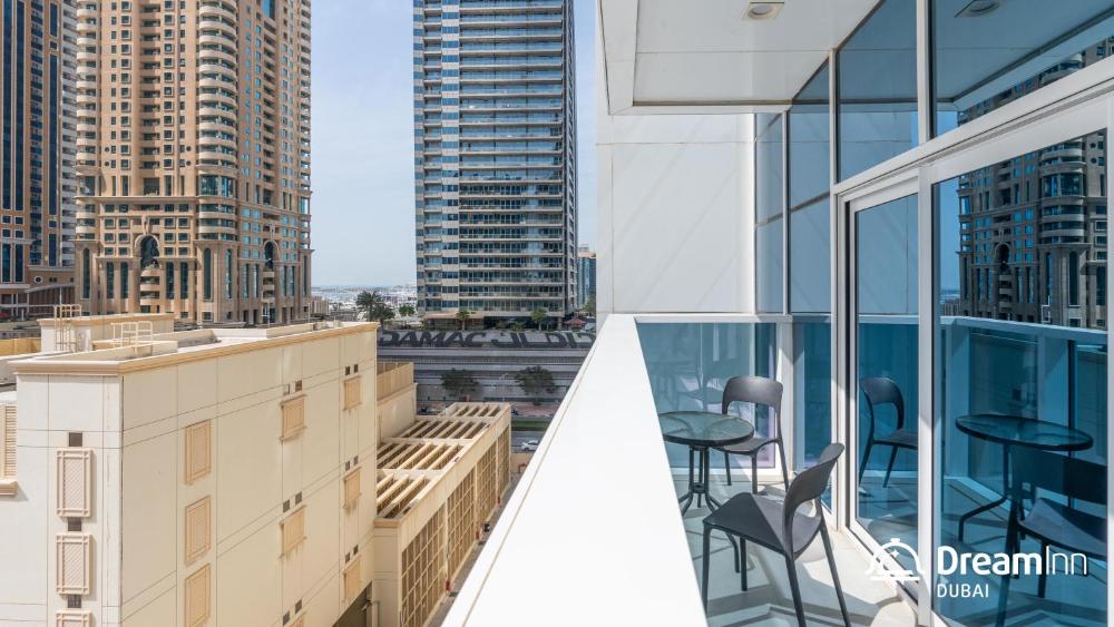 Dream Inn Apartments - Marina Arcade Tower