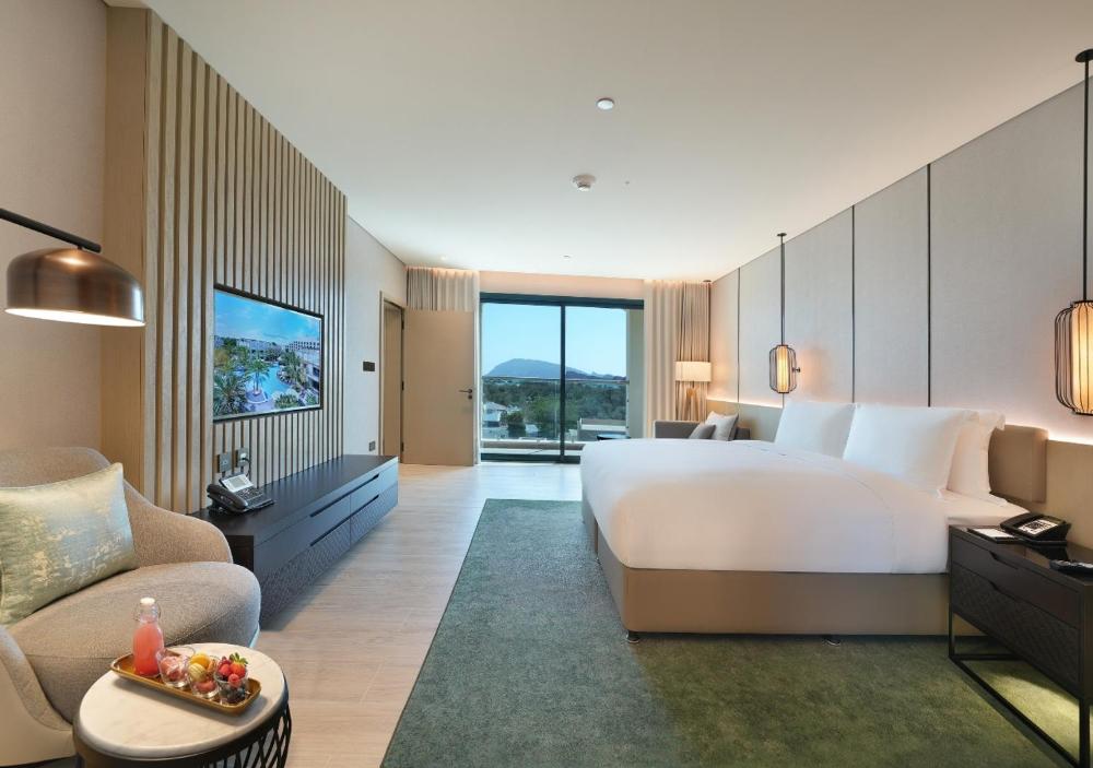 Room image 4