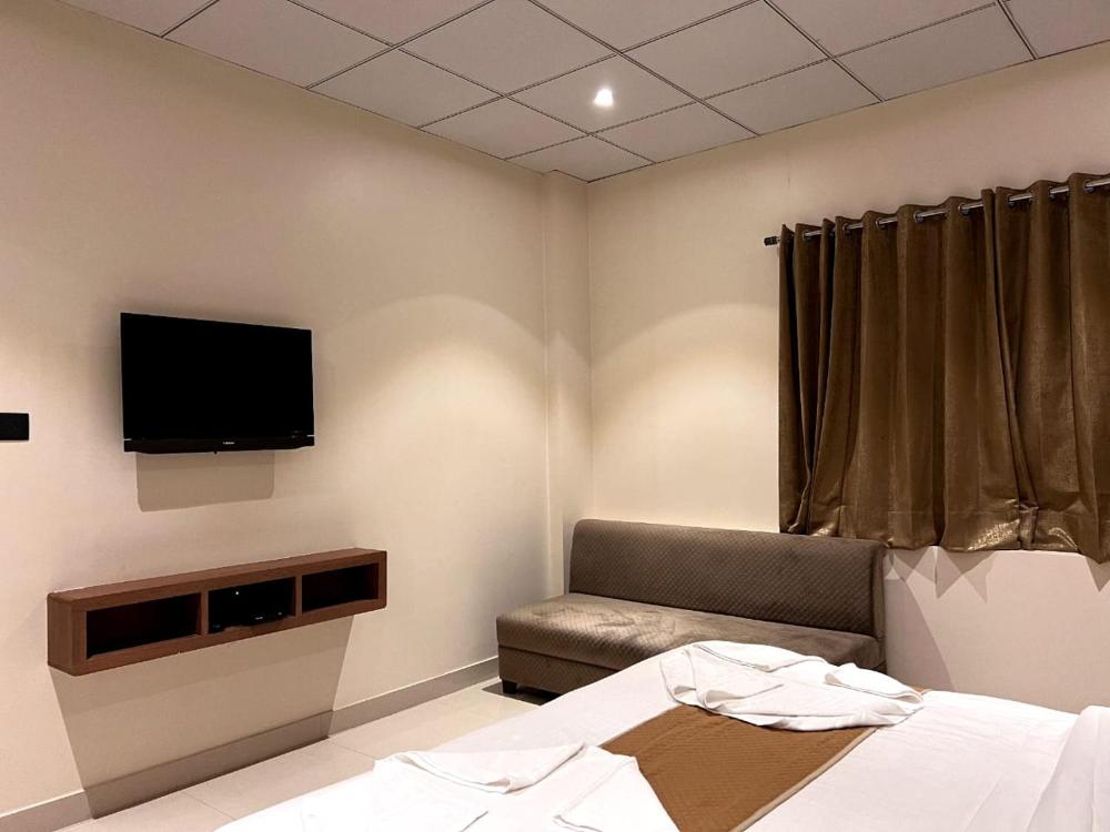 Hotel Grande Residency
