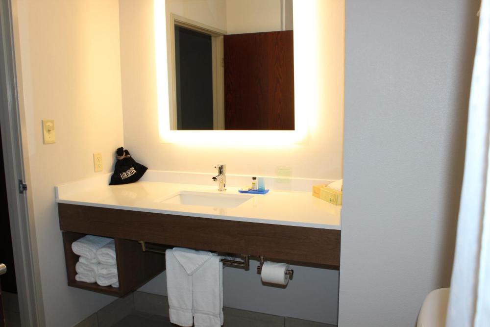 Photo - Holiday Inn Express & Suites San Antonio West Sea World Area, an IHG Hotel