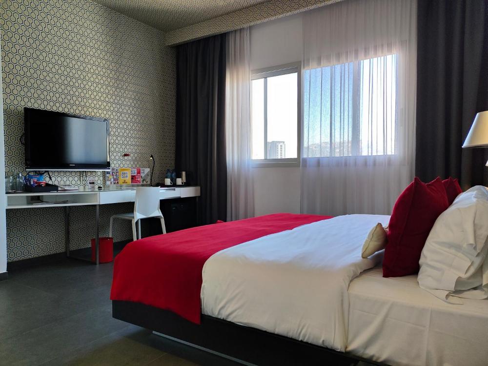 Room image 2