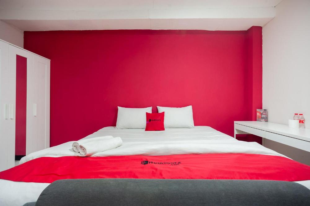 Photo - RedDoorz Plus near Mall Kelapa Gading