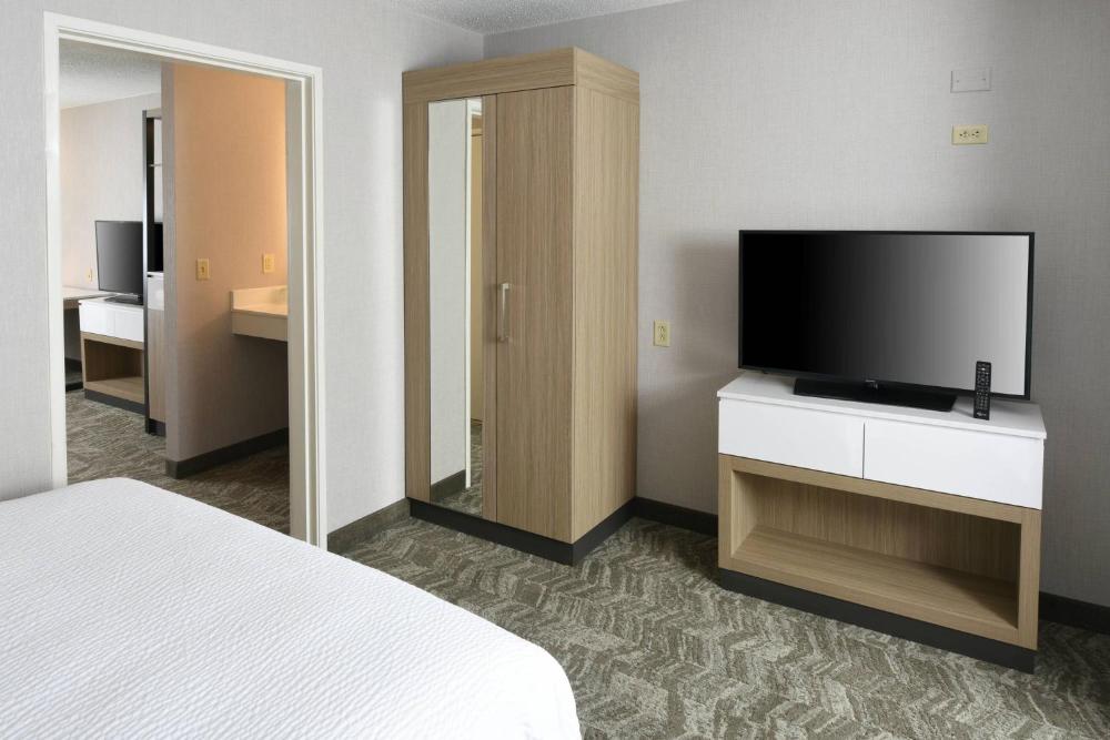 Photo - SpringHill Suites Des Moines West