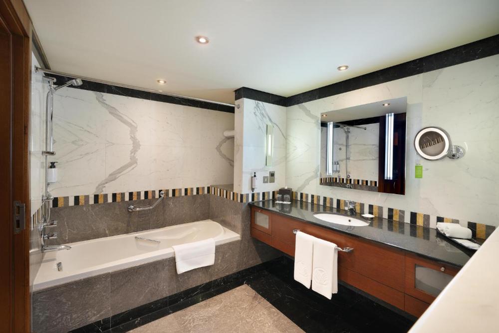 Room image 3