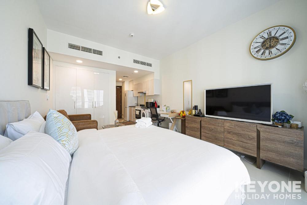Viridis Residence Cozy Studio Living