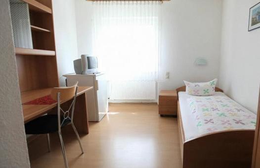Advance Hotel Zum Hahn Prices Photos Reviews Address Germany