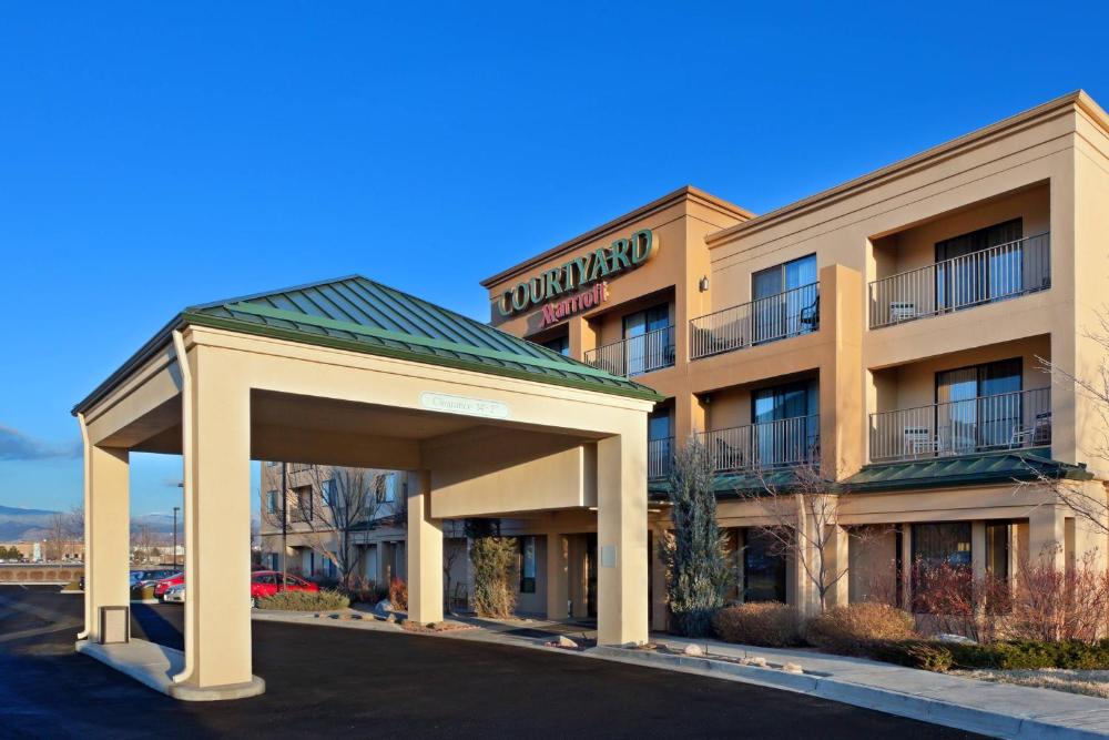 Photo - Courtyard Boulder Longmont