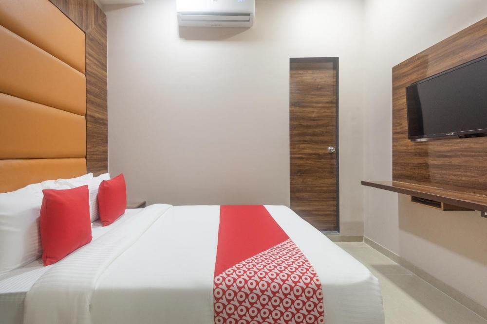 Photo - OYO Hotel Blue Executive Near Chhatrapati Shivaji International Airport