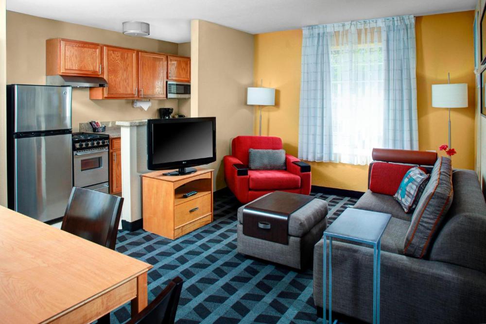 Photo - TownePlace Suites Fresno