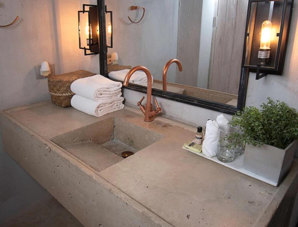 Photo - Room in Lodge - Hdl-Pk Hotel room in the historic center with pool and WIFI