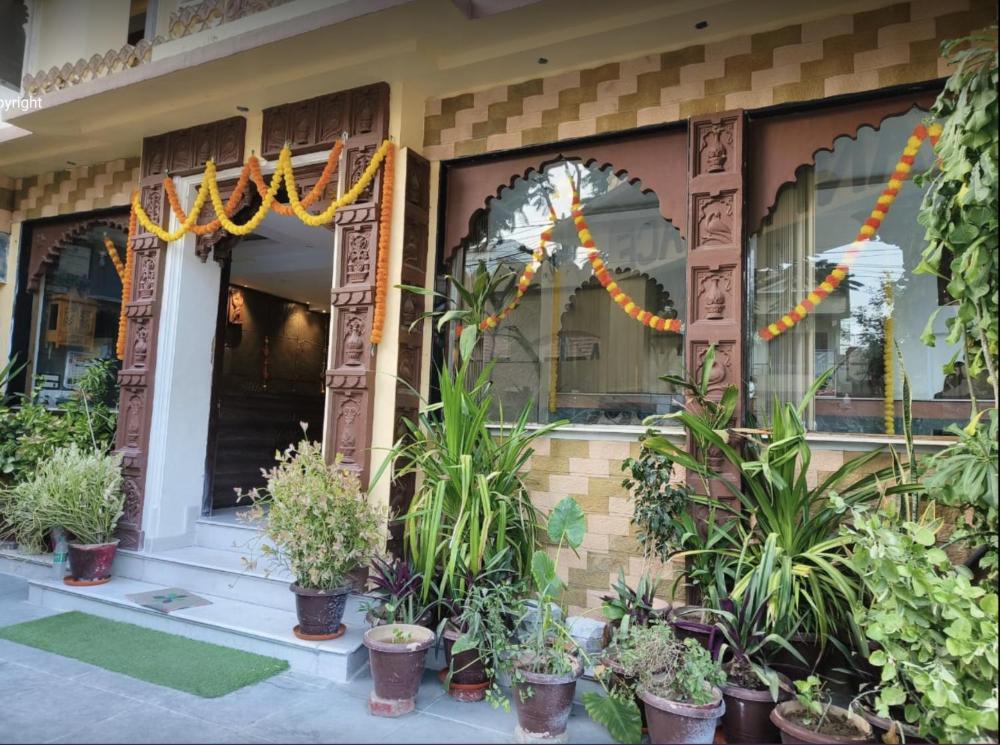 Hotel Rani Palace