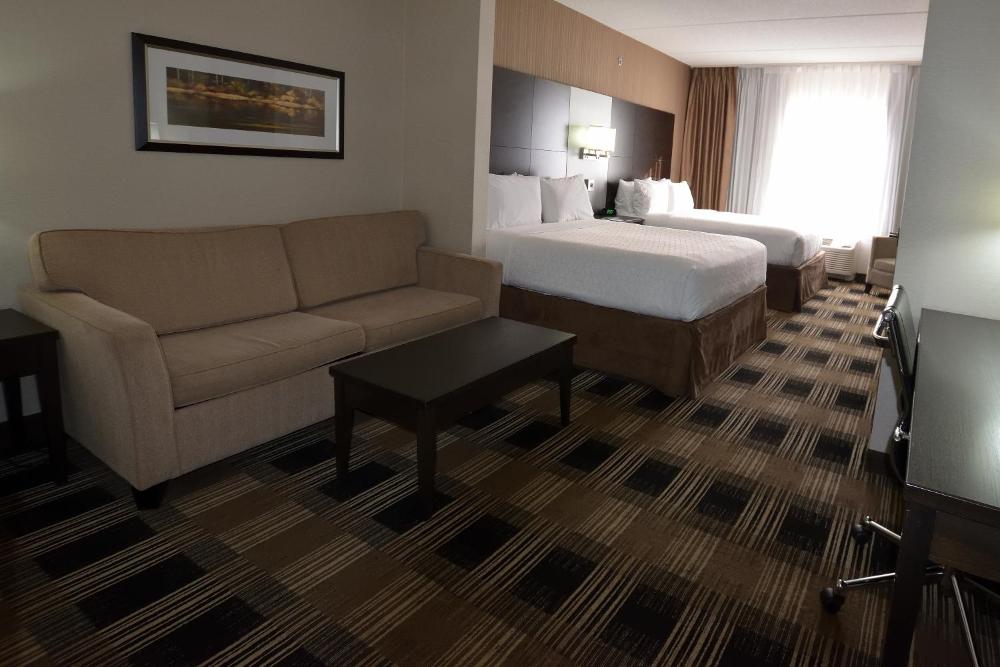 Photo - Holiday Inn Express & Suites Ottawa East-Orleans, an IHG Hotel