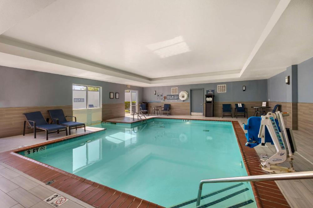 Photo - Best Western Plus Nashville Airport Hotel - BNA