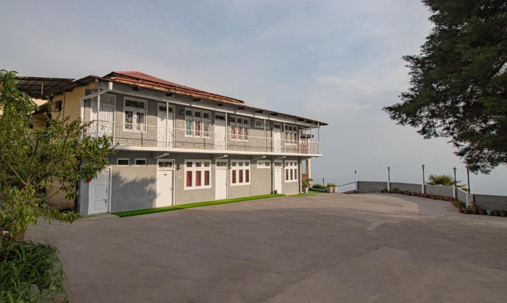 Clifton Raj by StayApart, Mussoorie