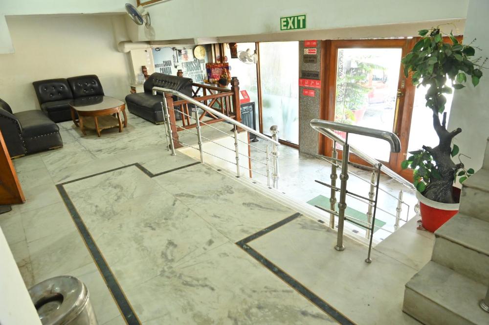 Abhi International Hotel