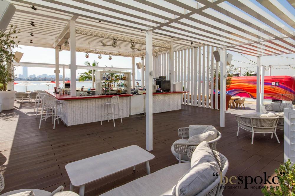 Bespoke Holiday Homes - Palm Jumeirah- 2 Bedroom Sea View with Pool & Beach Access, The 8