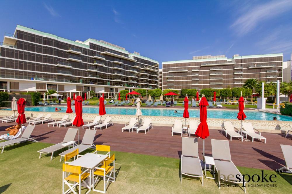 Bespoke Holiday Homes - Palm Jumeirah- 2 Bedroom Sea View with Pool & Beach Access, The 8