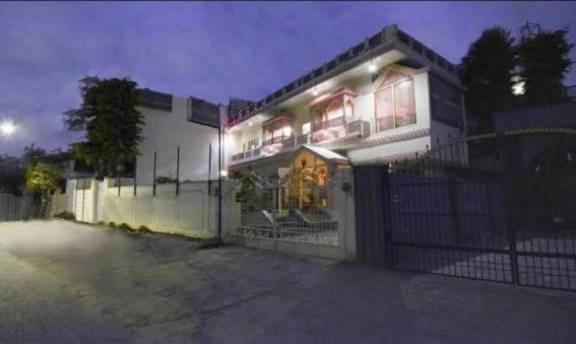 Hotel Singhasan House