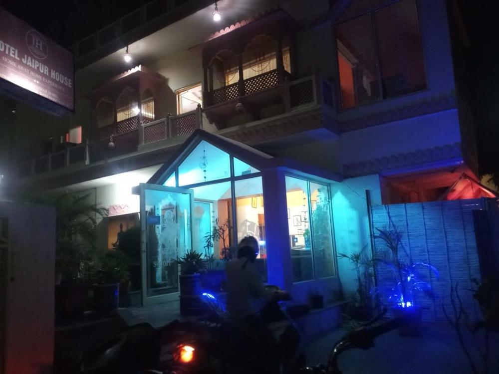 Hotel Singhasan House