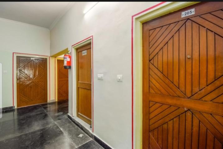 Hotel Singhasan House