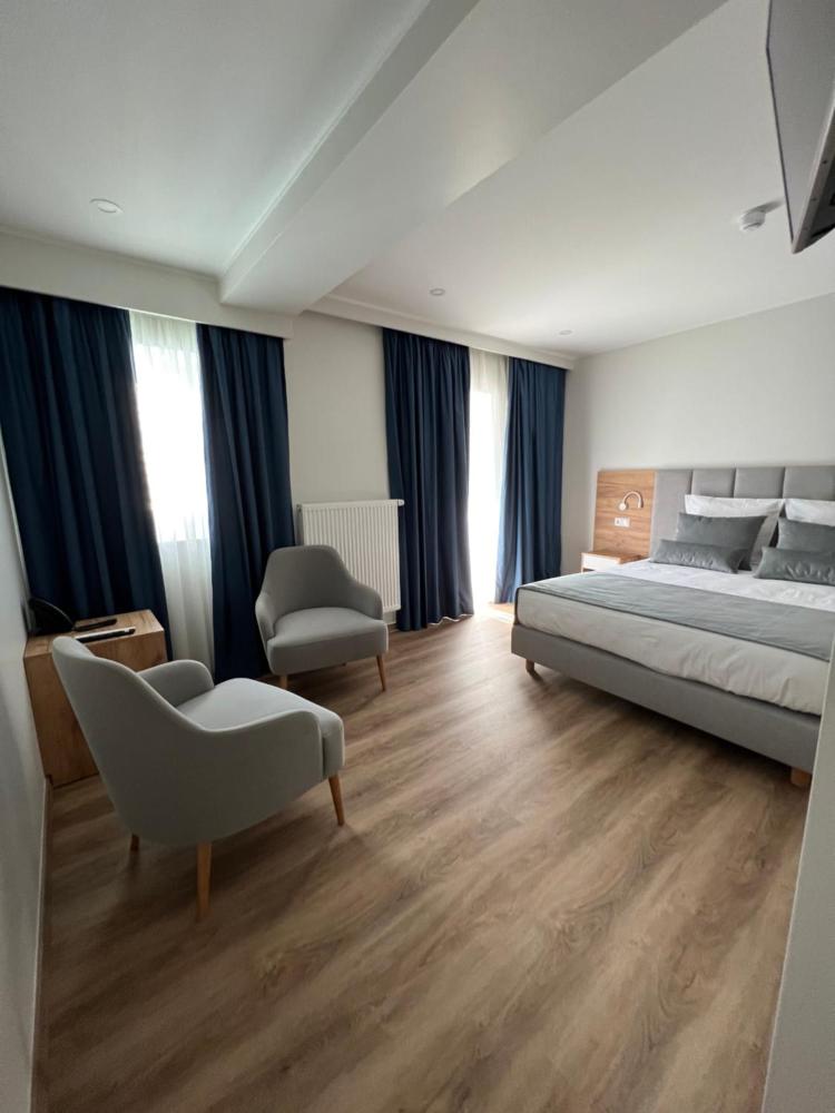 Room image 2