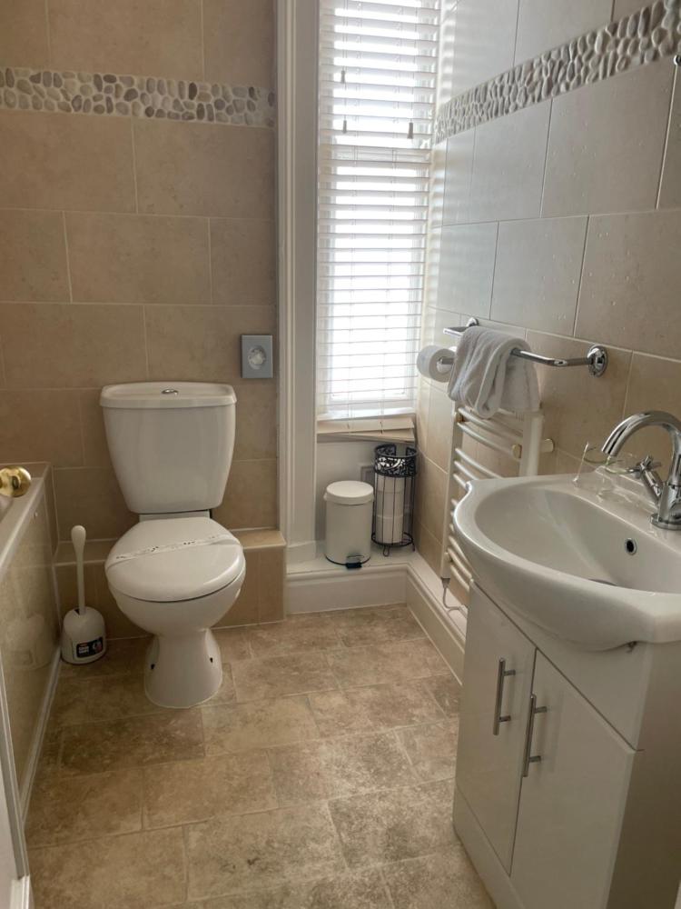 Room image 5