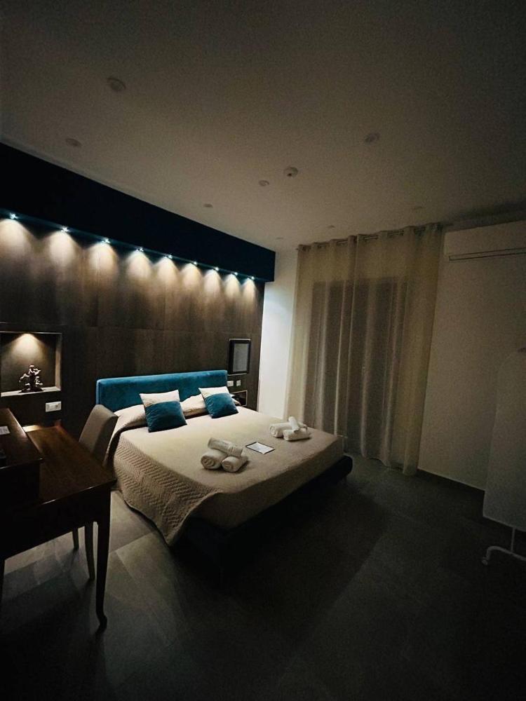 Foto - La Vucciria di Guttuso