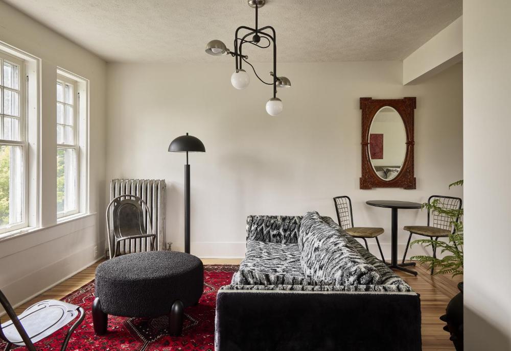 Room image 5
