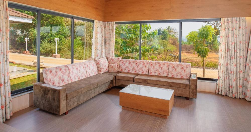Urmilaa Green County Resort 35 KM From Kolhapur
