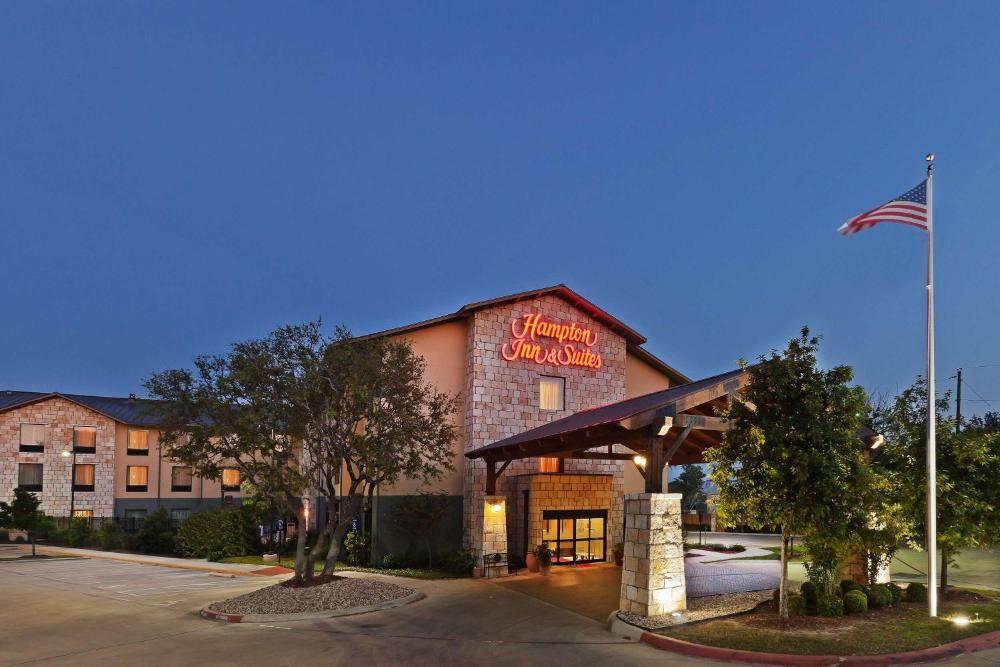 Photo - Hampton Inn and Suites Austin - Lakeway