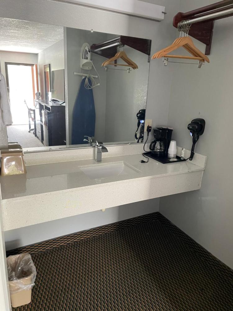 Room image 5