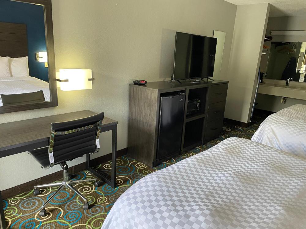 Room image 5