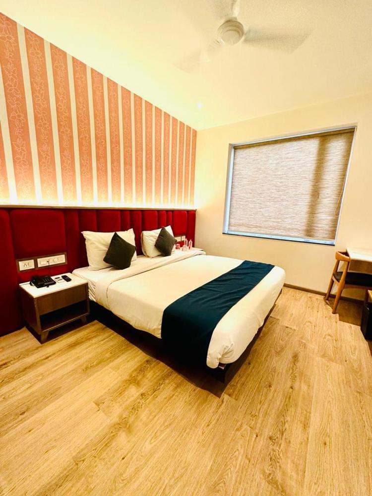 Hotel Mystic Falls
