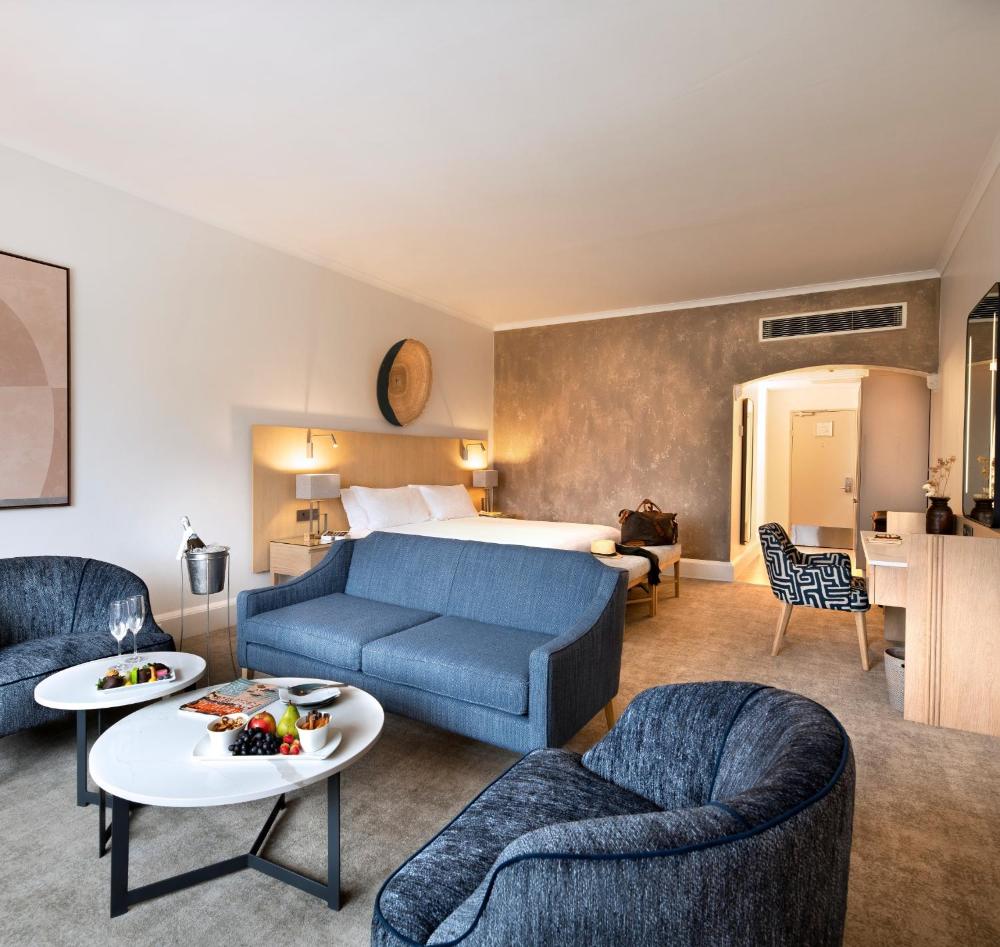 Room image 4