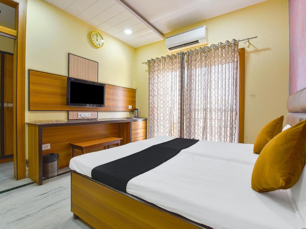 Hotel Anuvibha Malviya Nagar