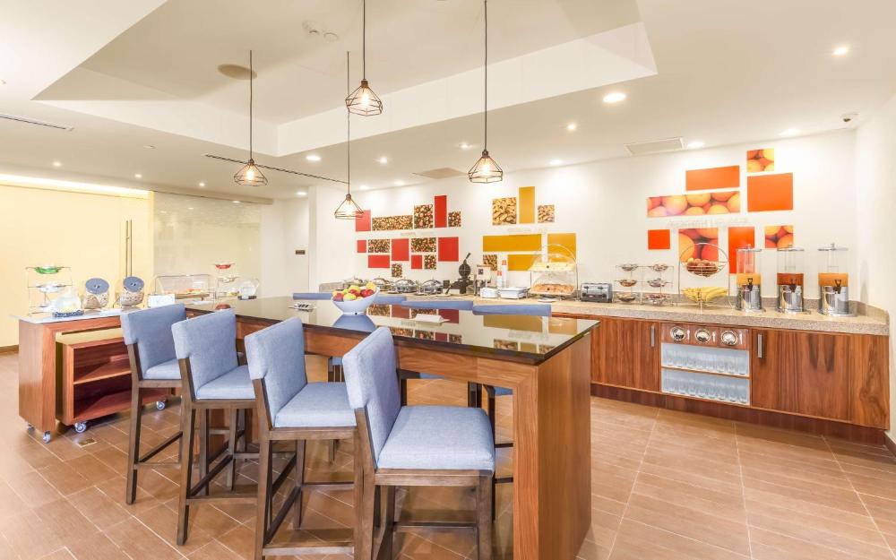 hampton inn and suites by hilton los cabos