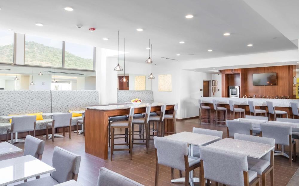 hampton inn and suites by hilton los cabos