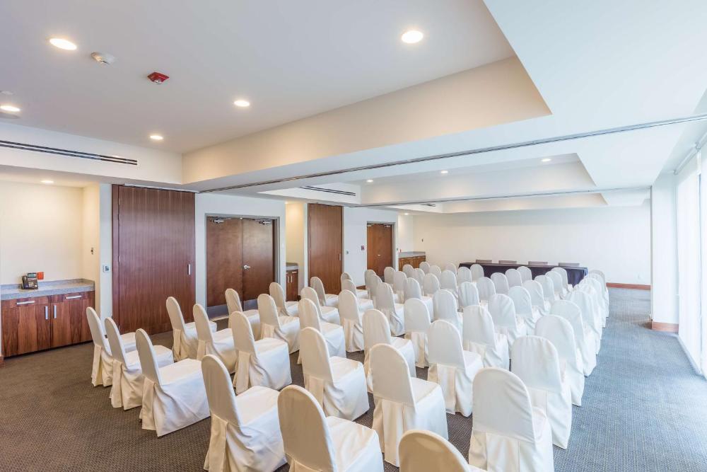 hampton inn and suites by hilton los cabos