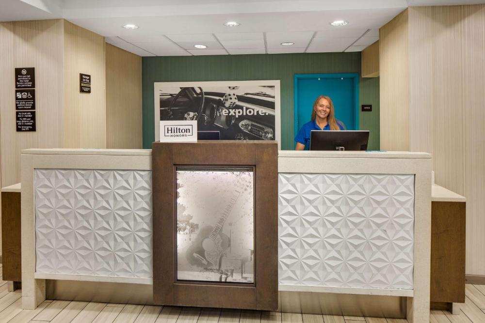 Photo - Hampton Inn & Suites Nashville-Airport