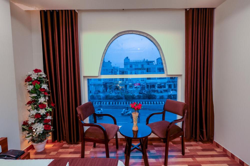 Hotel Lalita palace