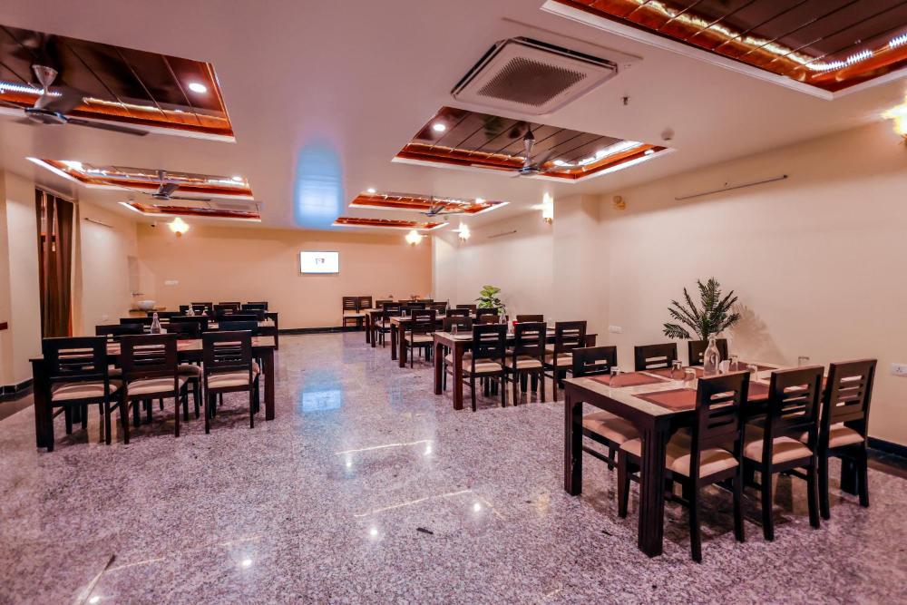 Hotel Lalita palace
