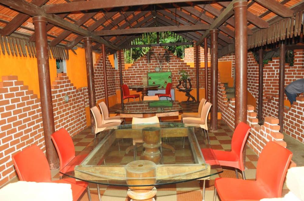 Vamoose Homestay Halligade