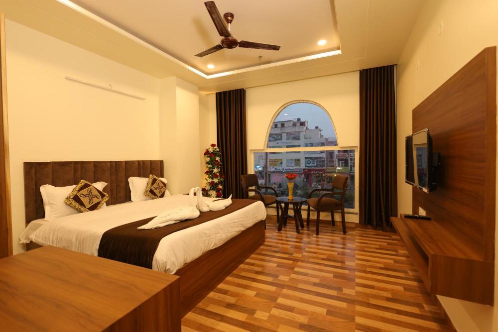 Hotel Lalita palace
