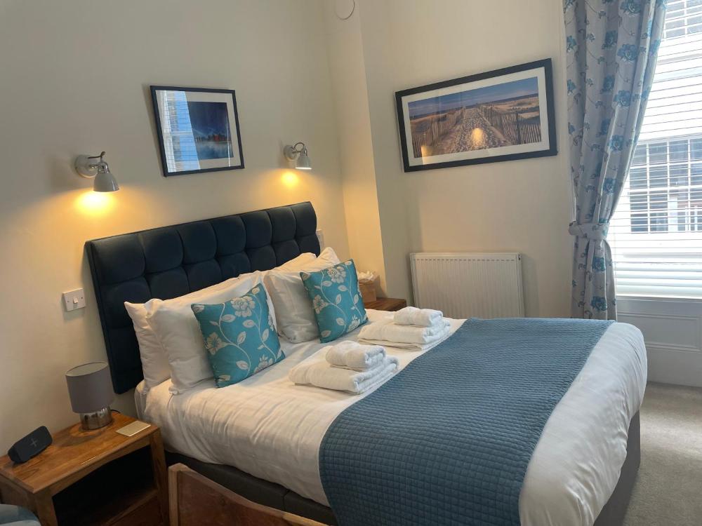 Room image 4