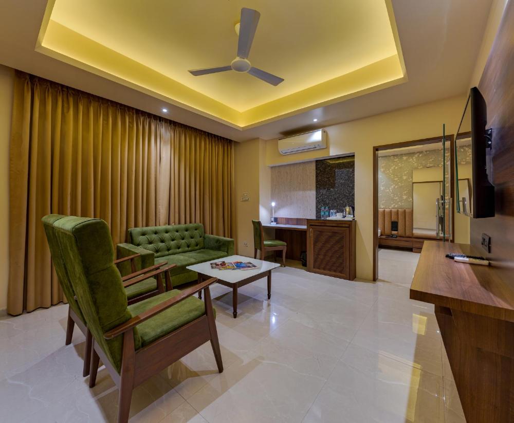 HOTEL PRATHAM