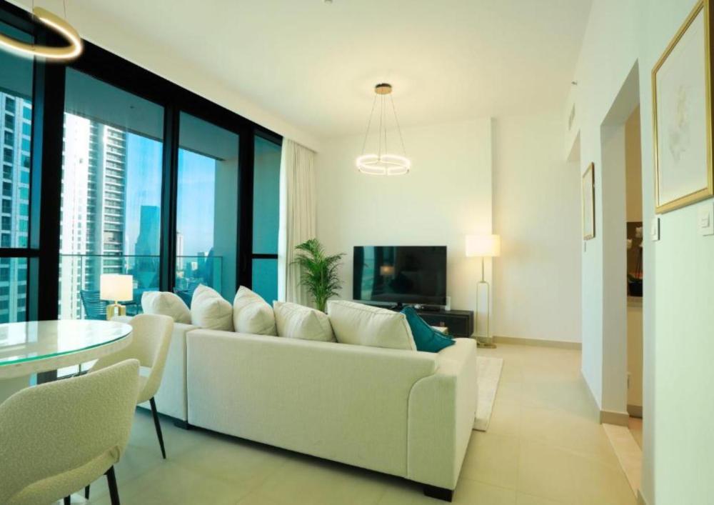 Elegant Apartment with Direct access to Dubai Mall